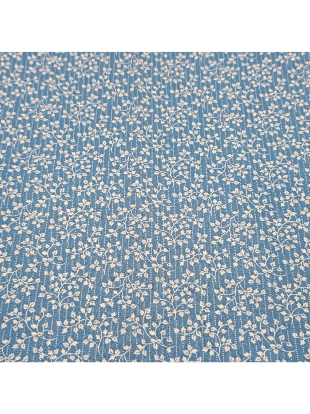 Vintage Fabric Traditions 1992 Blue Floral Cotton Quilt Sewing Craft 48